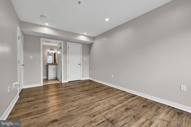 Building Photo - 1516 Marion Barry Ave SE