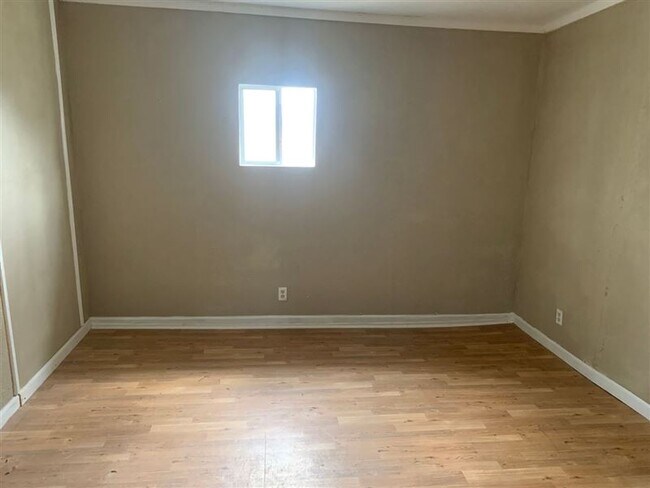 Building Photo - 946 Rickey Dr