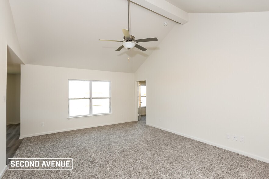Building Photo - 1401 Sunkiss Dr