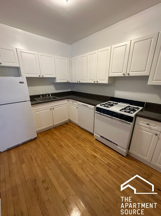 Primary Photo - 342 Park Ave