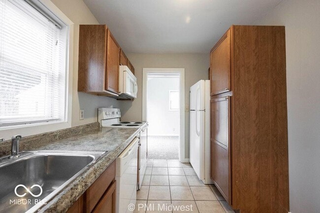 Building Photo - 1829 E 49th St