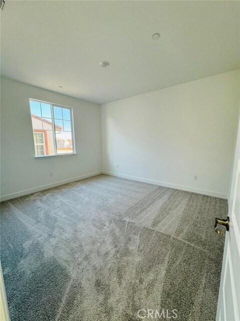 Building Photo - 5042 Brooks Cir
