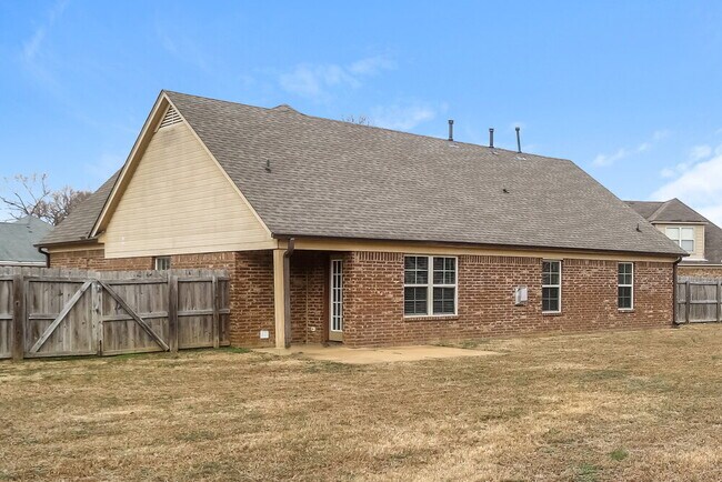 Building Photo - 2729 Miner Cove