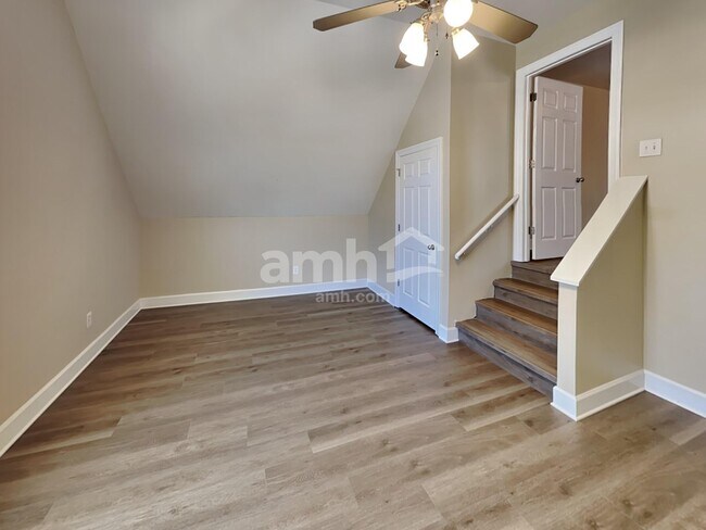 Building Photo - 4127 Lazarus Way