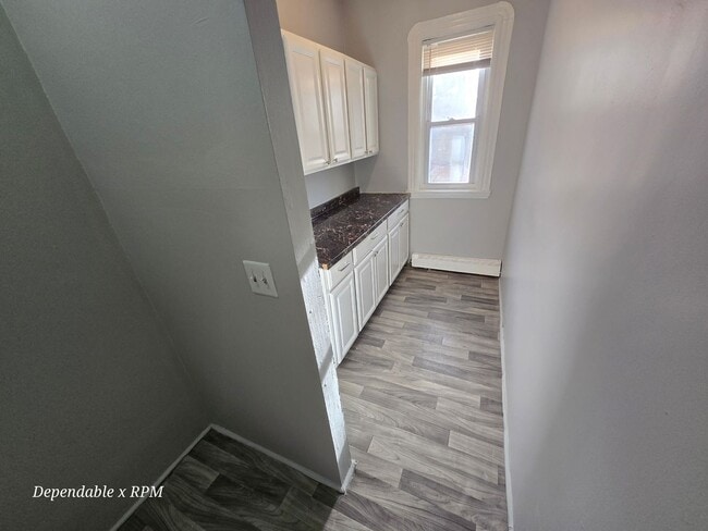 Building Photo - 22 Normandy St