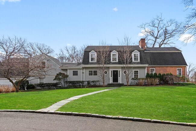 Building Photo - 8 Indian Point Ln