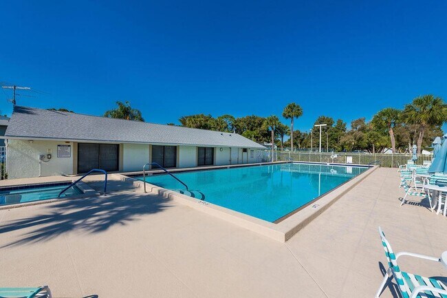 Building Photo - 3612 Alder Dr