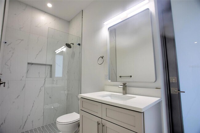 Building Photo - 9574 Salt Lake St