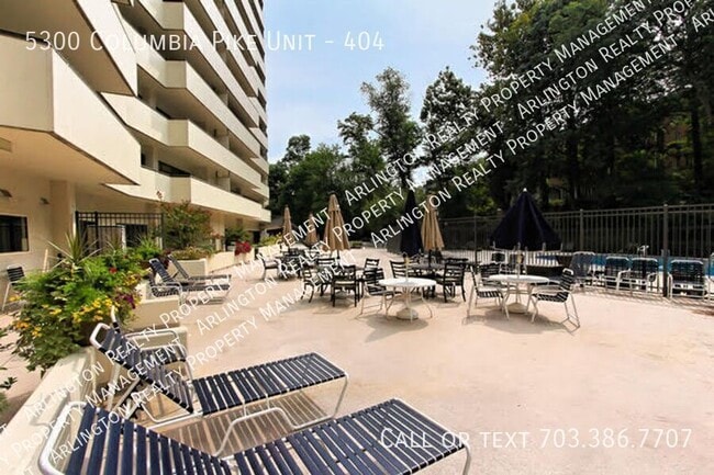 Building Photo - 5300 Columbia Pike