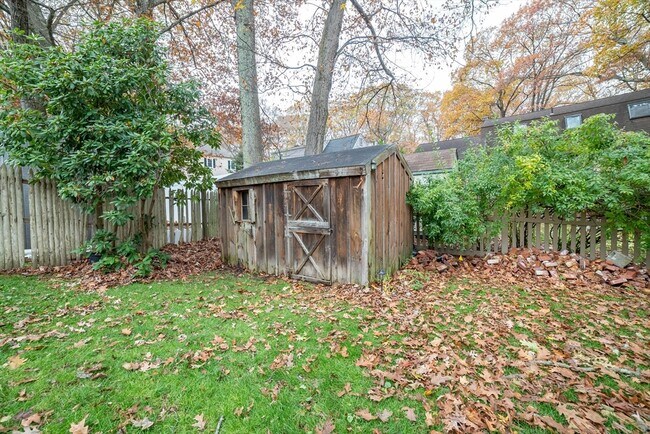 Building Photo - 6 Boston Dr