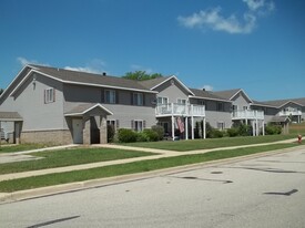 Building Photo - Cranberry Crossing