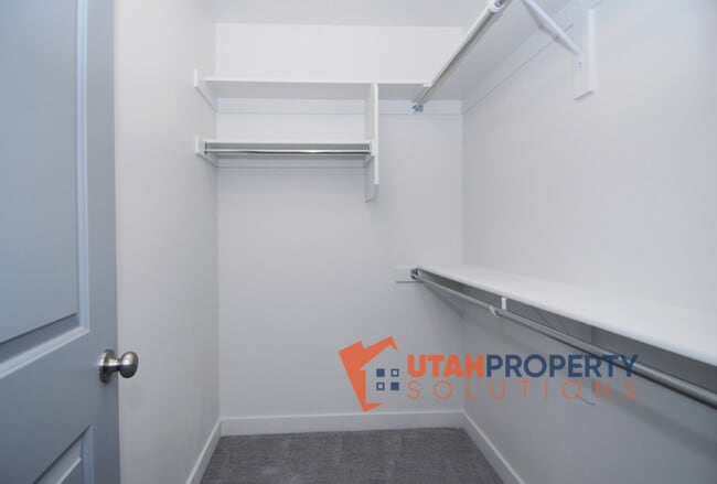Building Photo - 1042 W 430 S