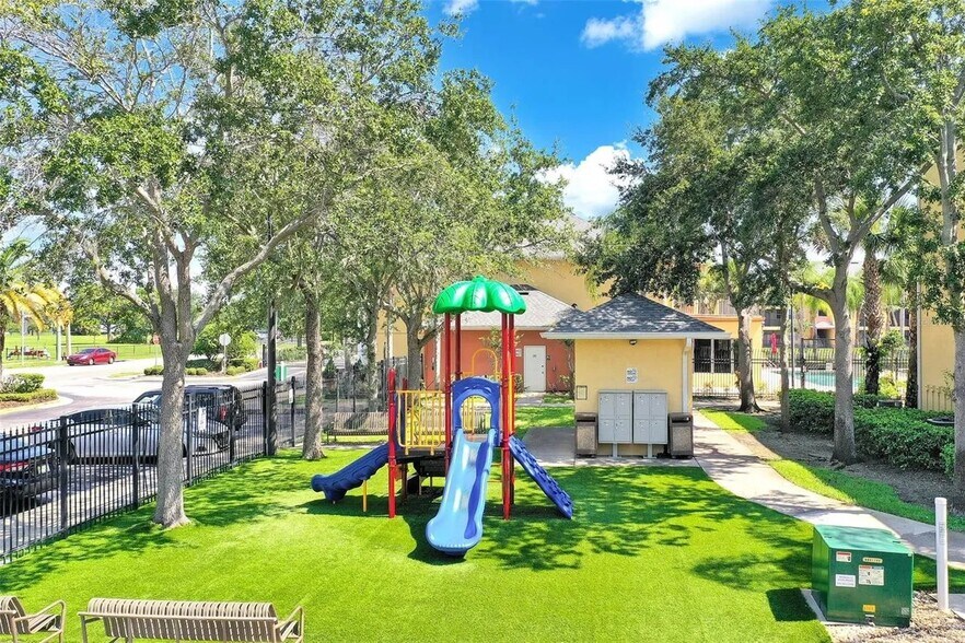 Building Photo - 10825 Windsor Walk Dr