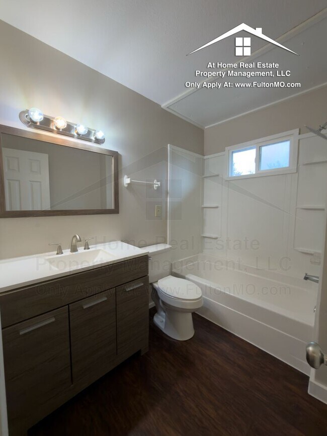 Building Photo - 1822 Springdale Ct