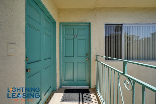 Building Photo - 5133 Yarmouth-25D