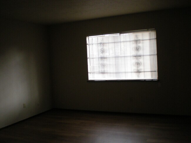 Building Photo - 15803 Samoa Way