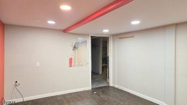 Building Photo - 62 Mercer Ave