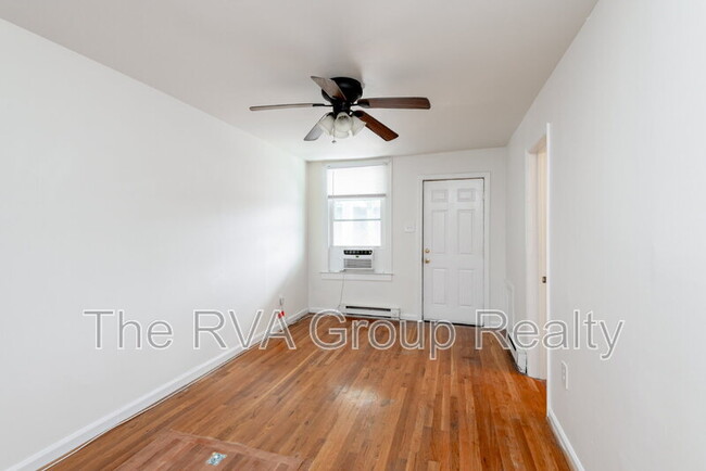 Building Photo - 2408 W Cary St