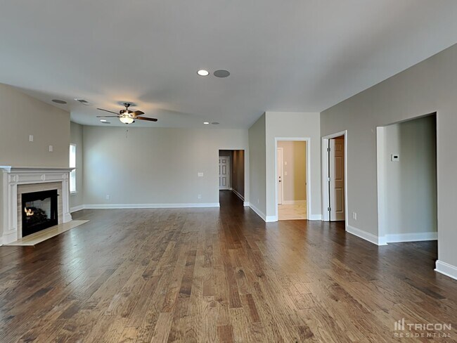 Building Photo - 1111 Westgate Dr