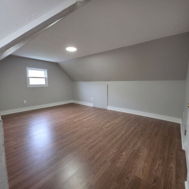 Building Photo - 1035 Elbon Rd