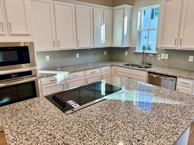 Building Photo - Discover Coastal Living at Its Finest in Marketview, Market Common – Now Leasing!