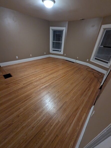 Building Photo - 39 Oxford St