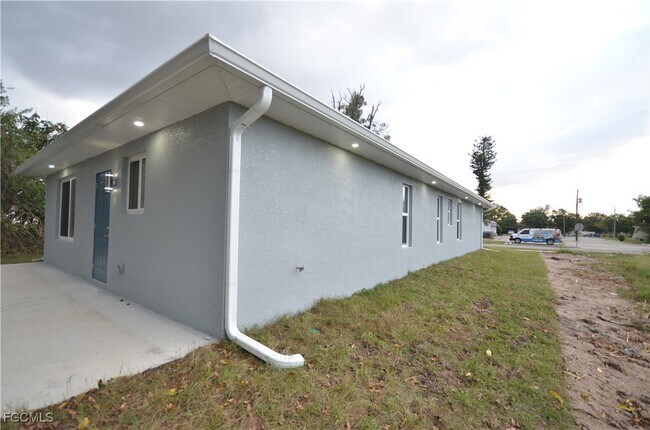 Building Photo - 2181 Mitchell Ct