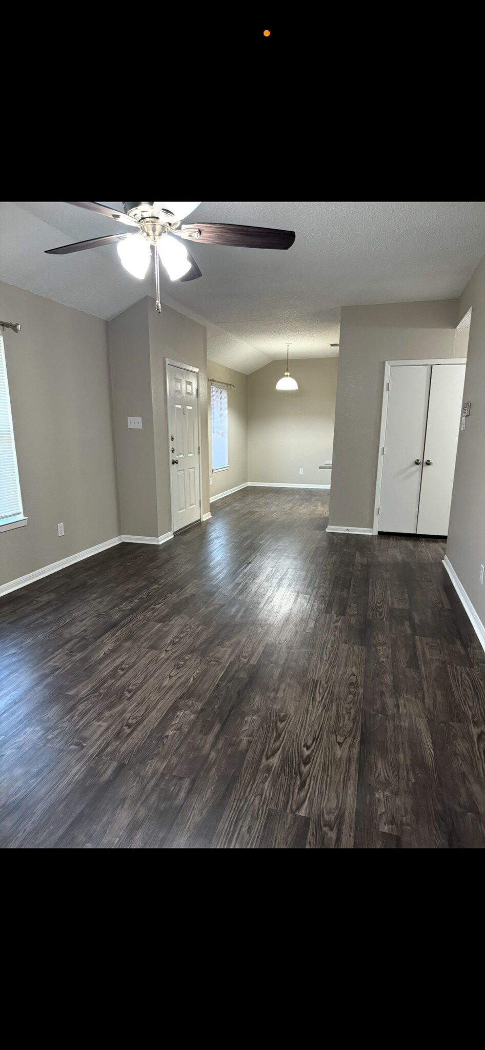 Building Photo - 1305 Bagby Ave