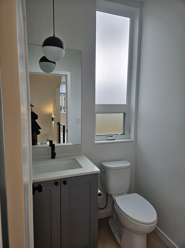 Building Photo - 4610 Woodland Park Ave N