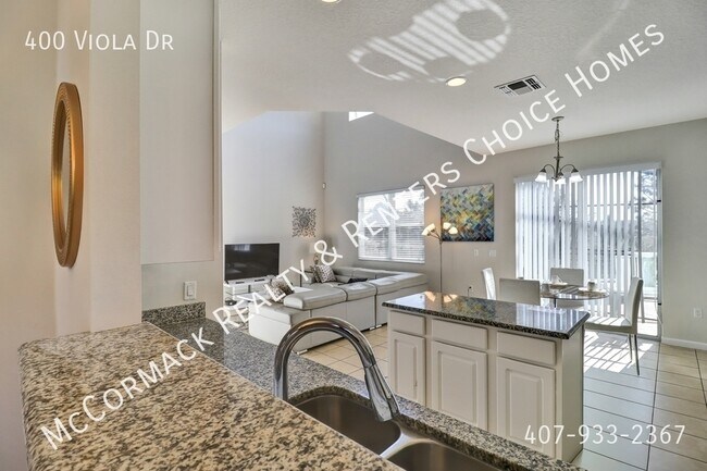 Building Photo - 400 Viola Dr