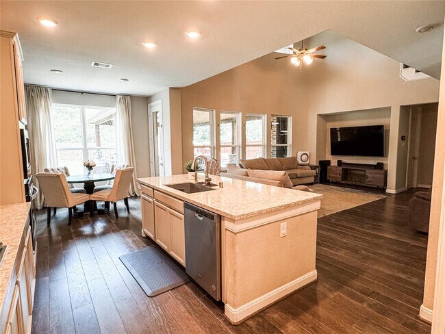 Building Photo - 4054 Northern Spruce Dr