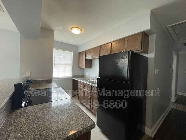 Building Photo - 5500 Dianna Dr