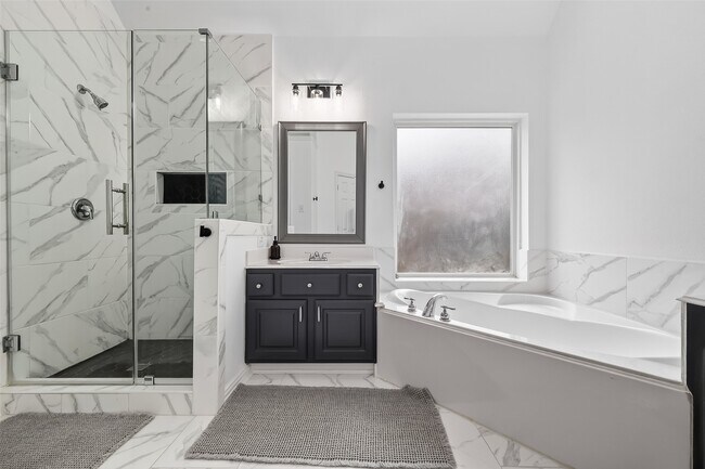 Building Photo - 66 S Longsford Cir