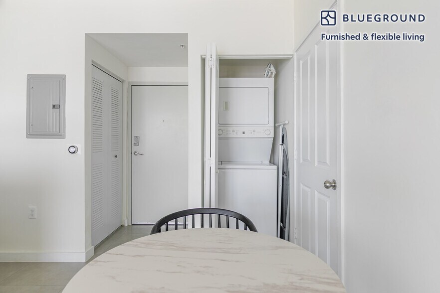 Building Photo - 729 NW 2nd St