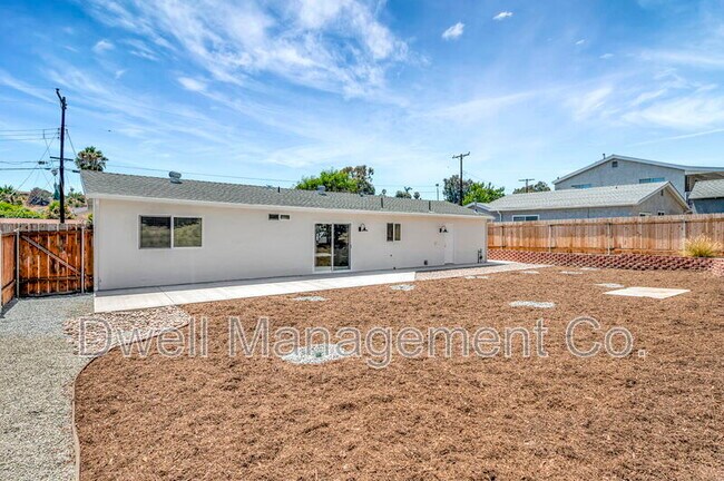 Building Photo - 1243 Purdy St