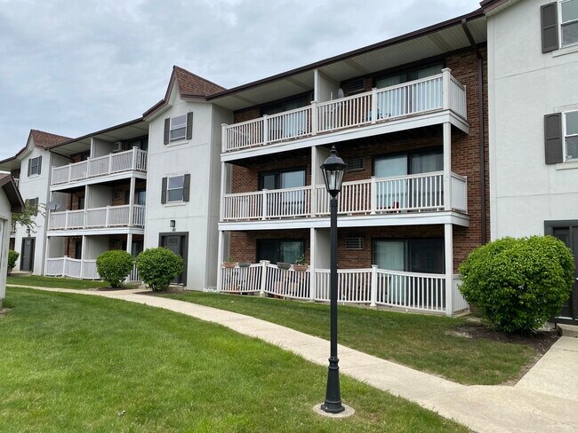 Building Photo - 185 N Gregory St