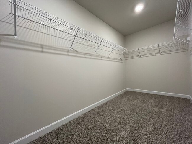 Building Photo - 1716 Braemar Vlg Dr