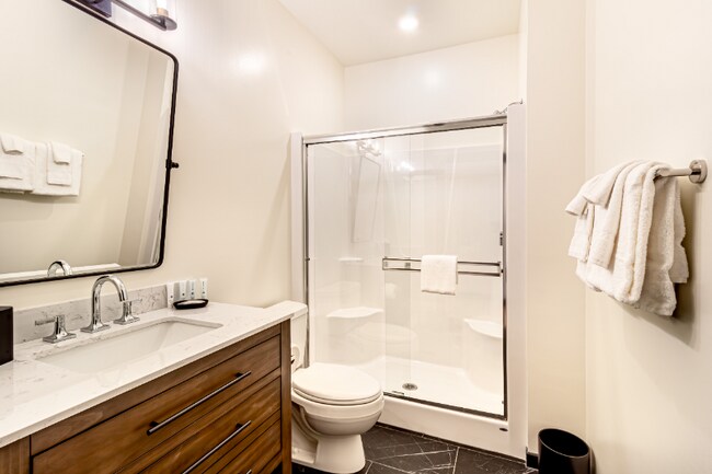 Building Photo - 327 E Wilson St