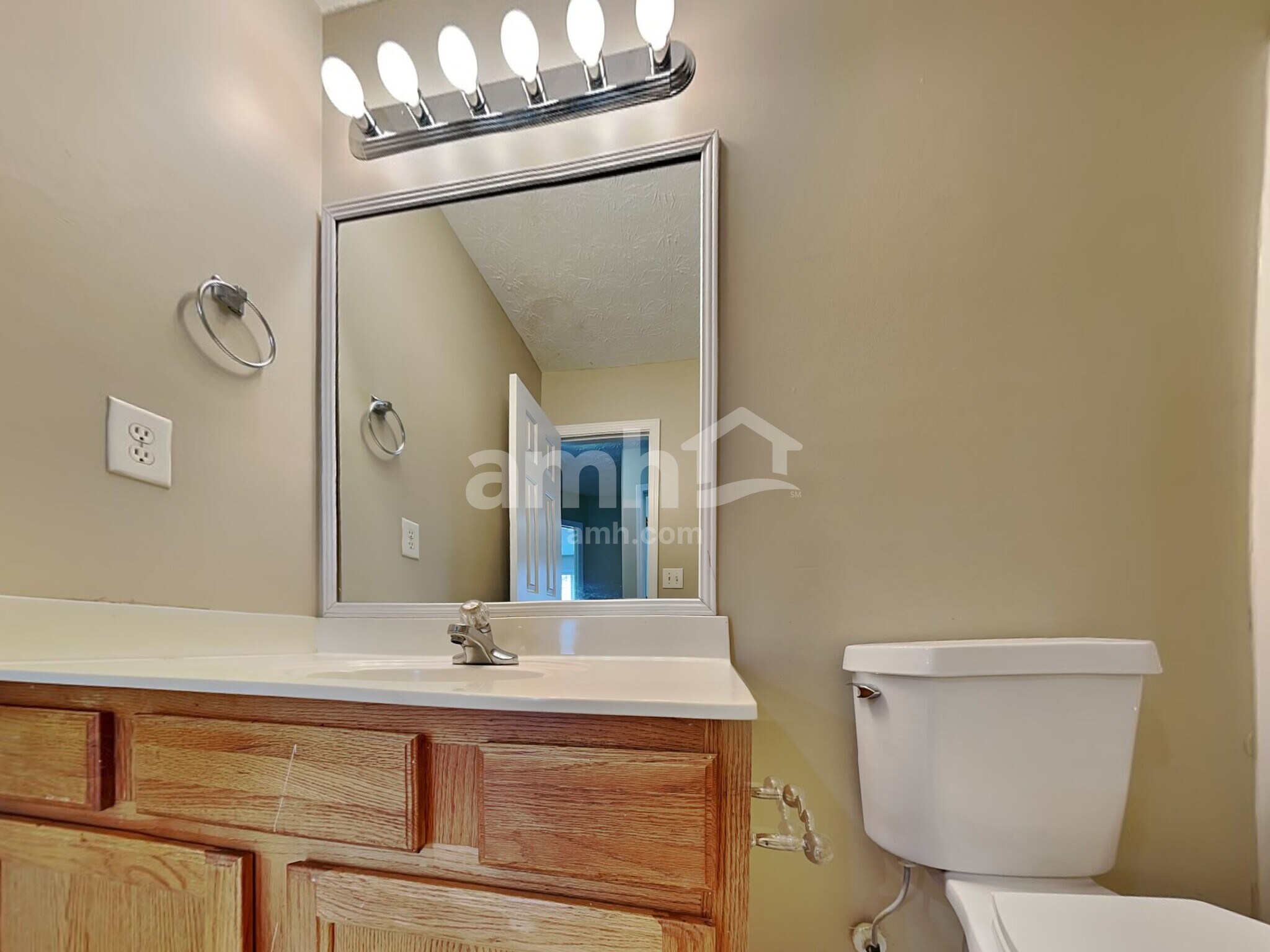 Building Photo - 3257 Tuggle Ives Dr