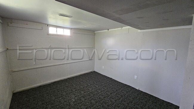 Building Photo - 436 36th St NE