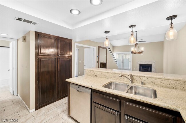 Building Photo - 2748 Lodestone Dr