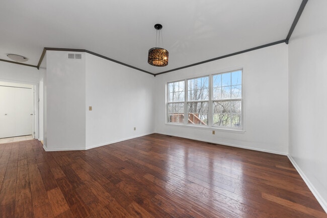 Building Photo - 38391 Churchill Ln