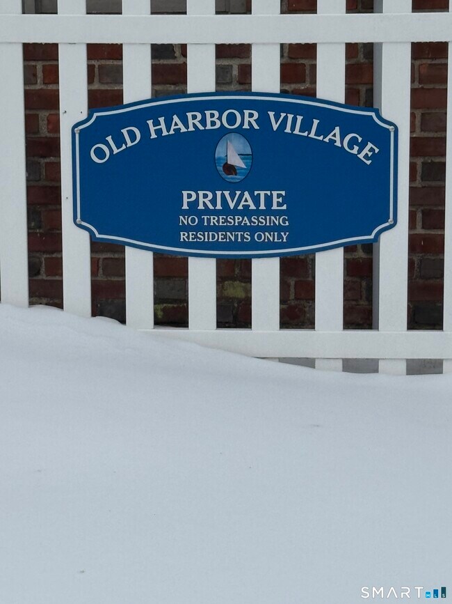 Building Photo - 84 Waterside Ln