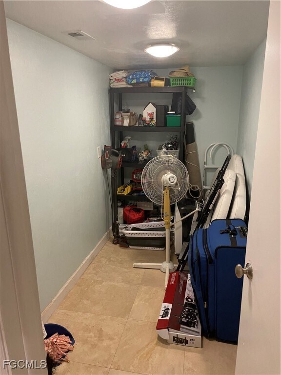 Building Photo - 1730 Sandy Cir