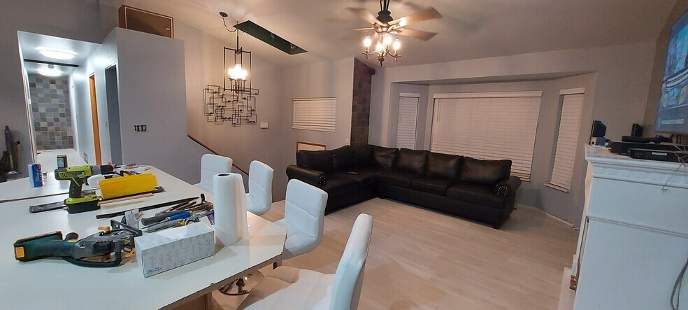 Living room cathedral ceilings - 24028 25th Ave S