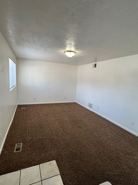 Building Photo - 281 E 170 N