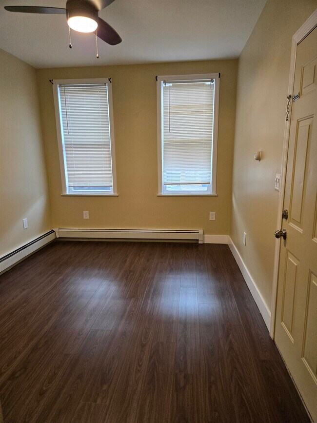 Building Photo - 120 68th St