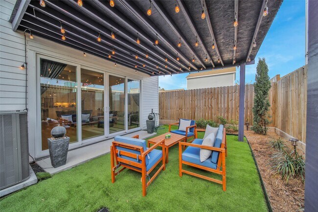 Building Photo - 1306 Laird St