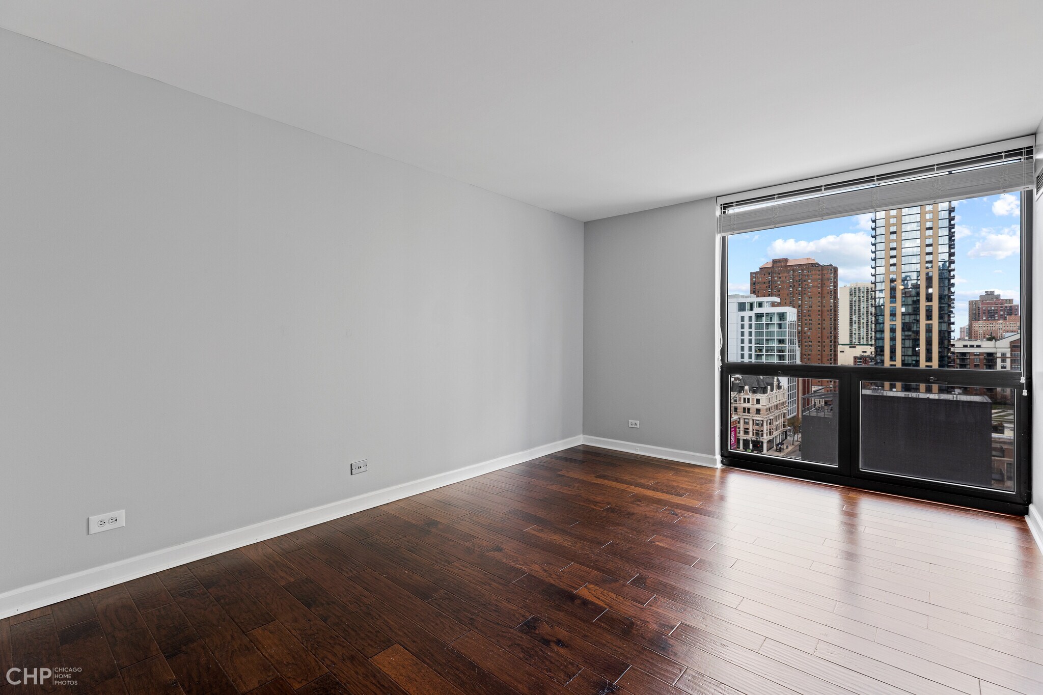 Master Bedroom - 70 W Huron St