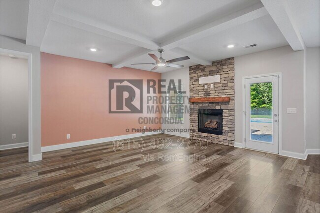 Building Photo - 338 Crusaw Dr